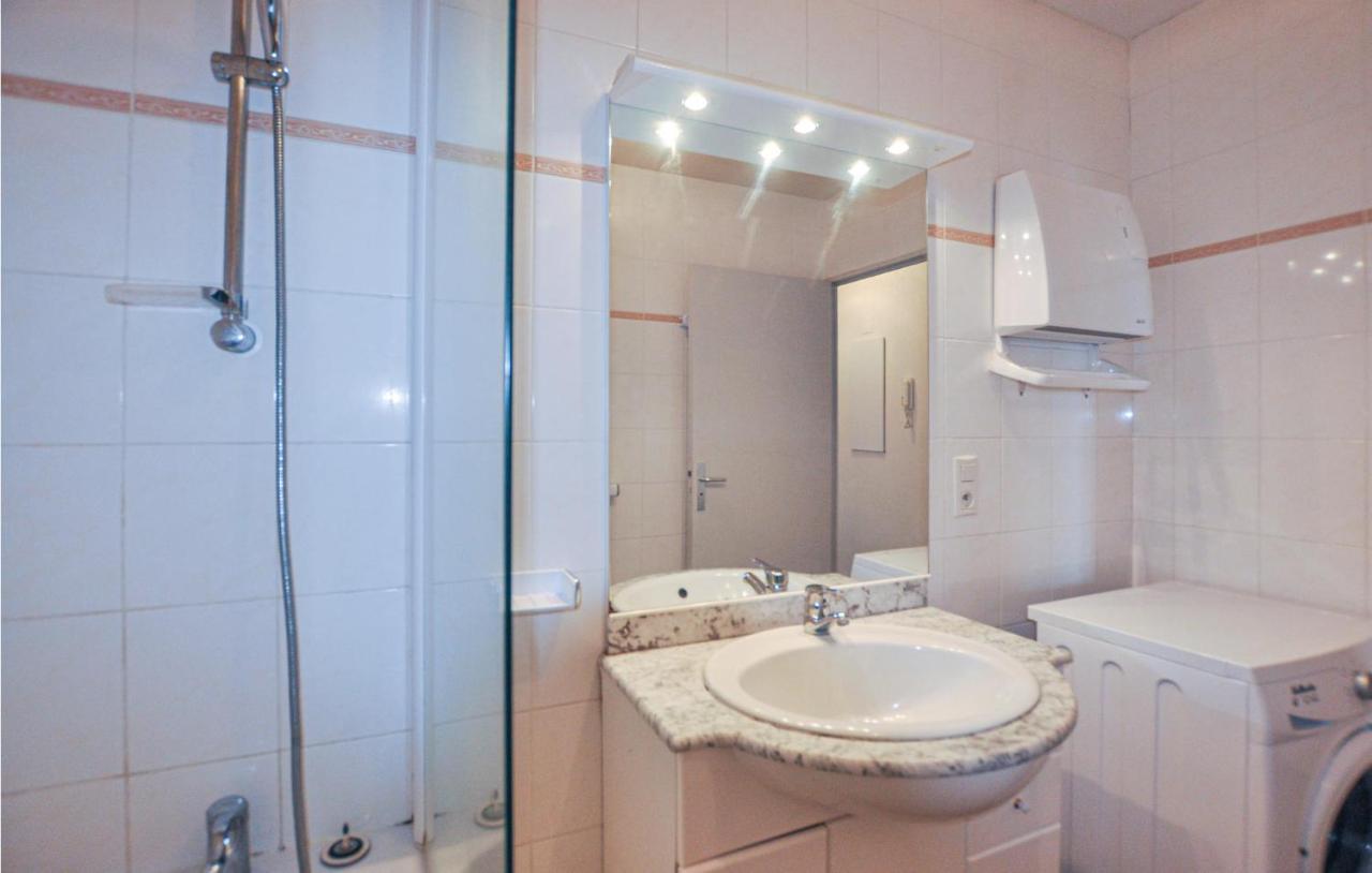 3 Bedroom Nice Apartment In Canet En Roussillon ภายนอก รูปภาพ