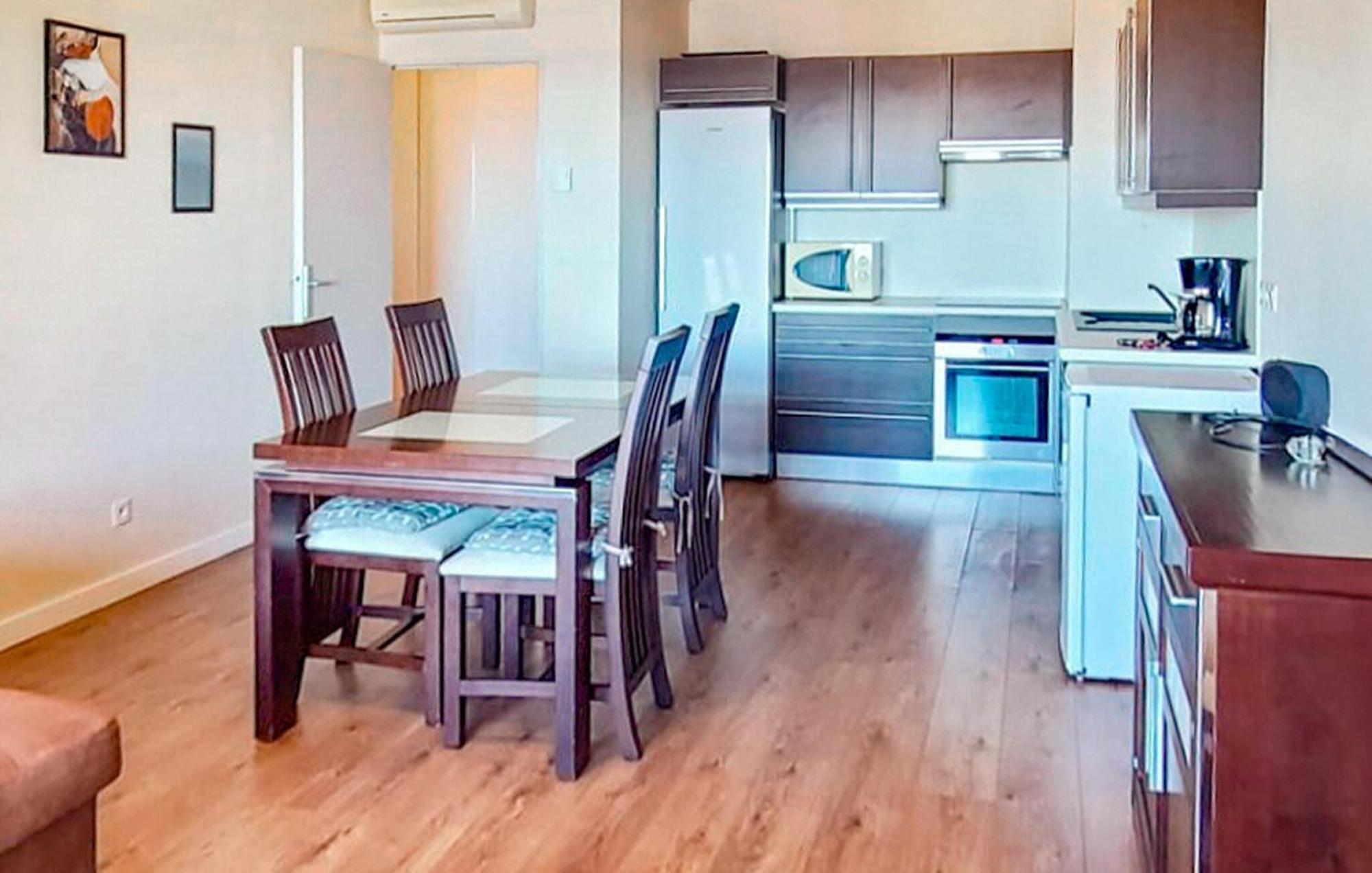 3 Bedroom Nice Apartment In Canet En Roussillon ภายนอก รูปภาพ