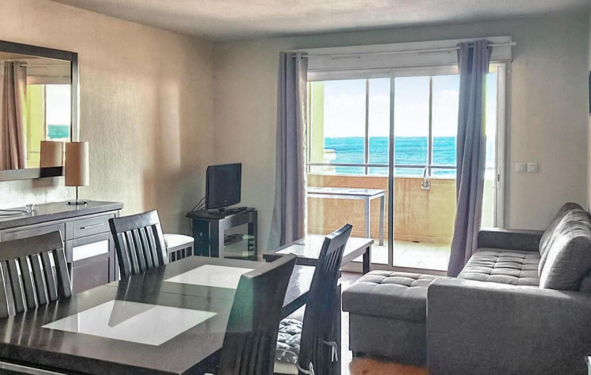 3 Bedroom Nice Apartment In Canet En Roussillon ภายนอก รูปภาพ